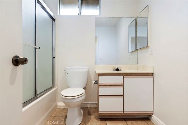 20721 Roseton, Lakewood, CA 90715