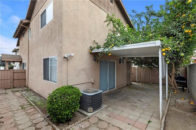 20721 Roseton, Lakewood, CA 90715