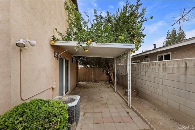 20721 Roseton, Lakewood, CA 90715