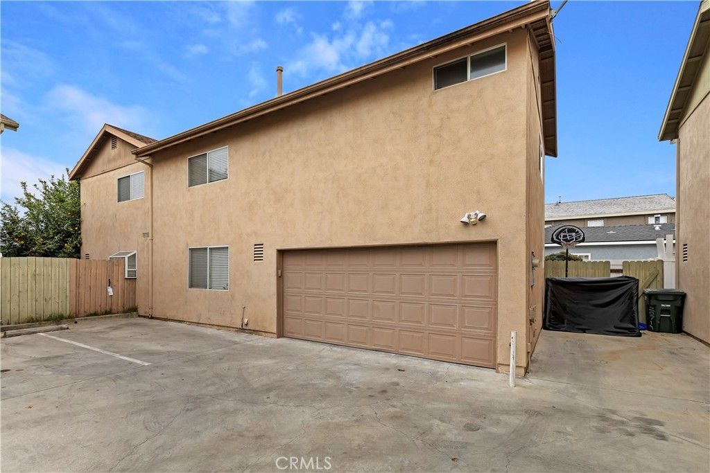 20721 Roseton, Lakewood, CA 90715