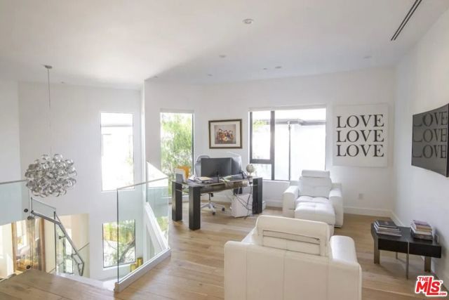748 N Detroit Street, Los Angeles, CA 90046