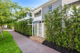 3909 Garden Ave, Miami Beach, FL 33140