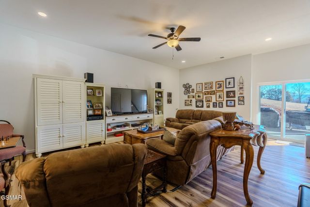 2324 Holston View Road, New Market, TN 37820