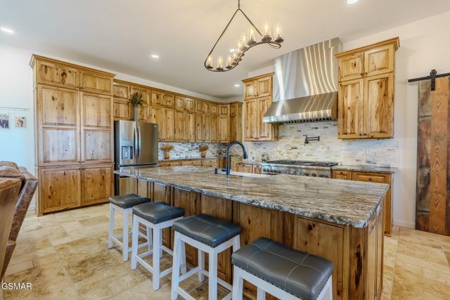 2324 Holston View Road, New Market, TN 37820