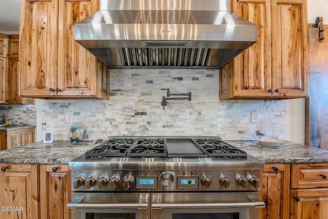 2324 Holston View Road, New Market, TN 37820