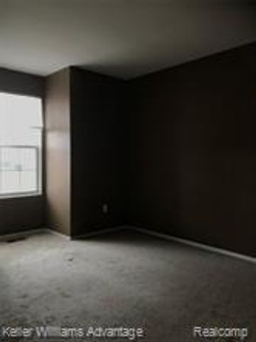 233 Tucker Street, Pontiac, MI 48341