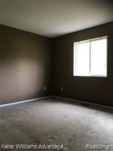 233 Tucker Street, Pontiac, MI 48341