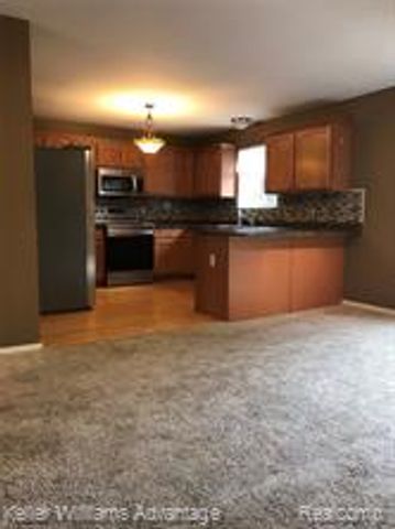 233 Tucker Street, Pontiac, MI 48341