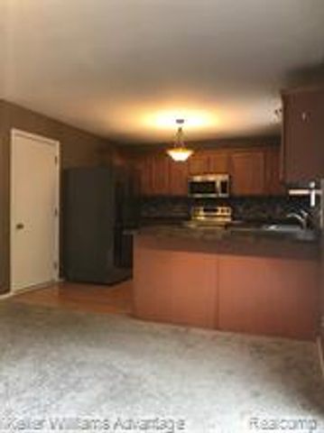 233 Tucker Street, Pontiac, MI 48341