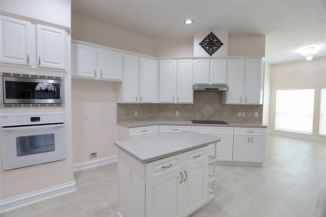 11411 Old Mission Road, Houston, TX 77095