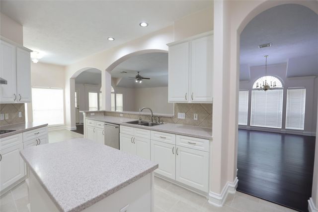 11411 Old Mission Road, Houston, TX 77095