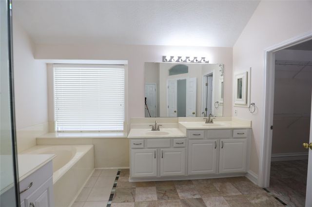 11411 Old Mission Road, Houston, TX 77095