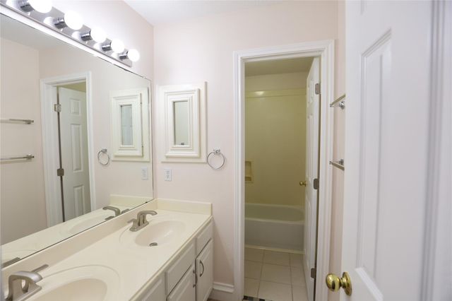 11411 Old Mission Road, Houston, TX 77095