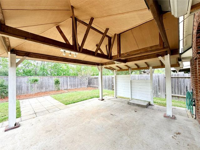 11411 Old Mission Road, Houston, TX 77095