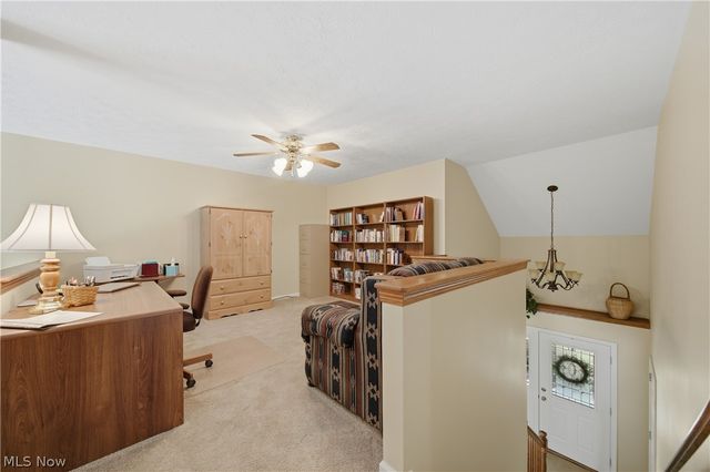 1652 Southpointe Circle NE, Canton, OH 44714