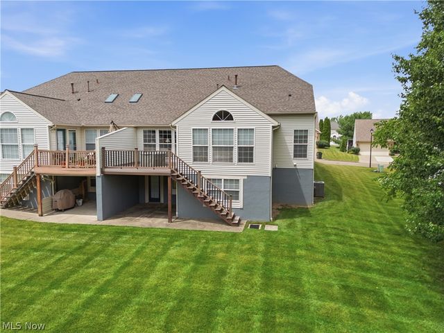 1652 Southpointe Circle NE, Canton, OH 44714