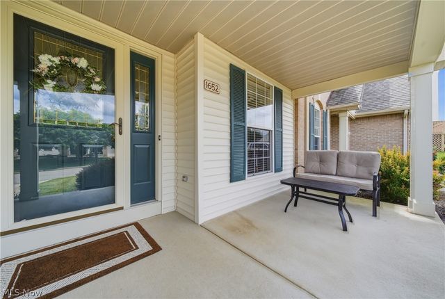 1652 Southpointe Circle NE, Canton, OH 44714