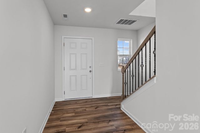 386 Hollingswood Drive, Statesville, NC 28625