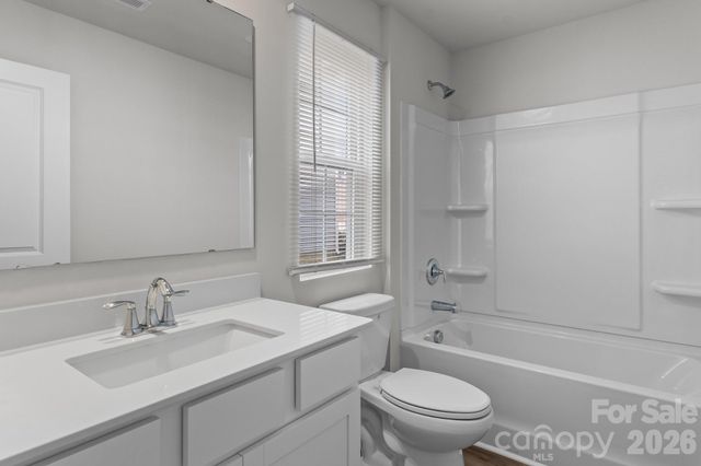 386 Hollingswood Drive, Statesville, NC 28625