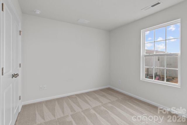 386 Hollingswood Drive, Statesville, NC 28625