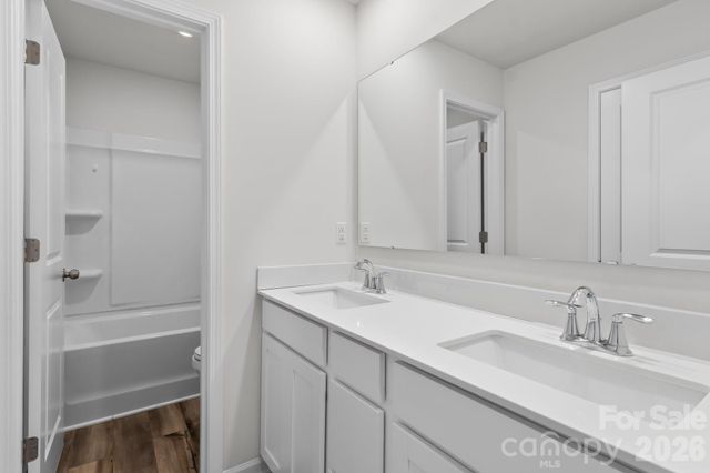 386 Hollingswood Drive, Statesville, NC 28625