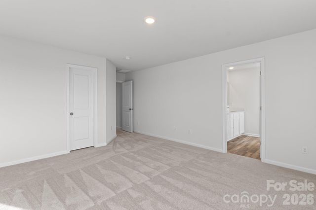 386 Hollingswood Drive, Statesville, NC 28625