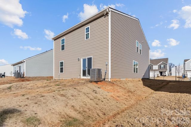 386 Hollingswood Drive, Statesville, NC 28625