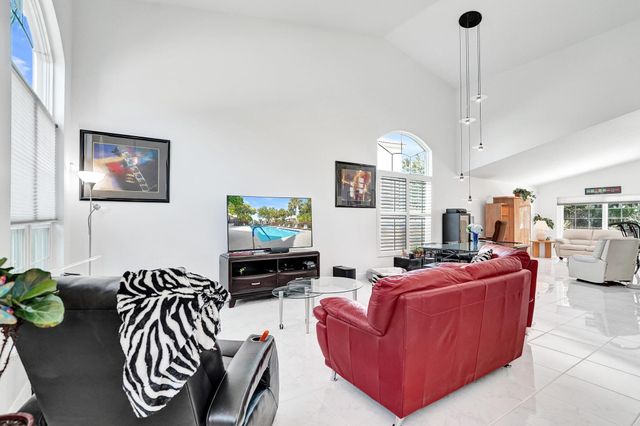 6842 Dogwood Lane, Margate, FL 33063