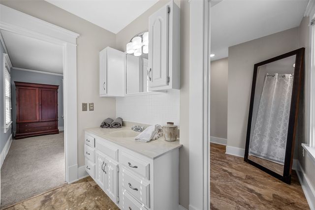 2144 Grande Avenue SE, Cedar Rapids, IA 52403