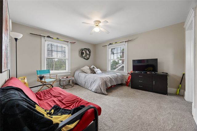2144 Grande Avenue SE, Cedar Rapids, IA 52403