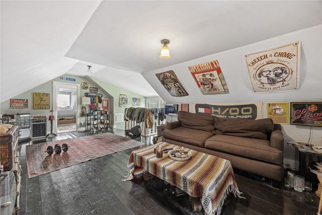 2144 Grande Avenue SE, Cedar Rapids, IA 52403