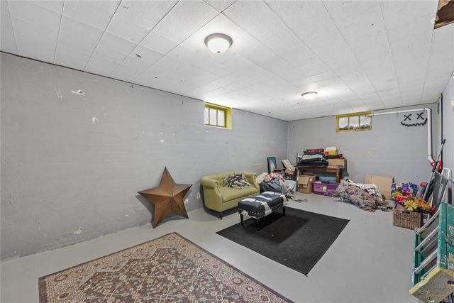 2144 Grande Avenue SE, Cedar Rapids, IA 52403