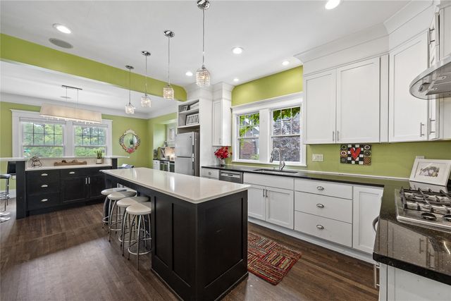 2144 Grande Avenue SE, Cedar Rapids, IA 52403