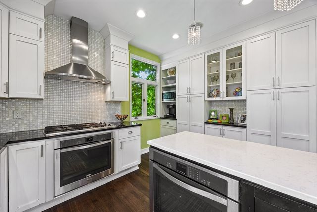 2144 Grande Avenue SE, Cedar Rapids, IA 52403