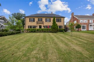 2144 Grande Avenue SE, Cedar Rapids, IA 52403