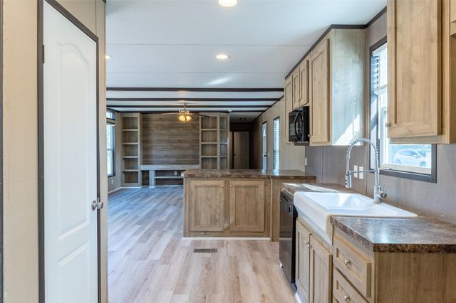 5725 Private Road 2075, Centerville, TX 75833