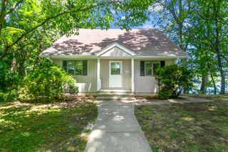 142 Chatham Terrace, Bridgeport, CT 06606