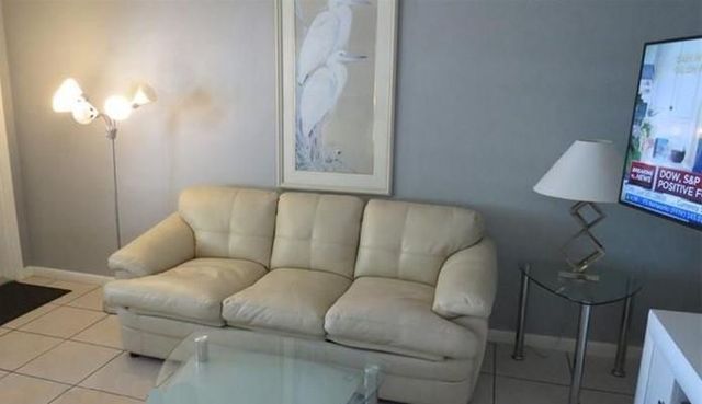 2131 N Ocean Boulevard 11, Fort Lauderdale, FL 33305