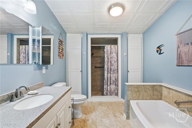 124 Edgewater Drive, Bloomingdale, GA 31302