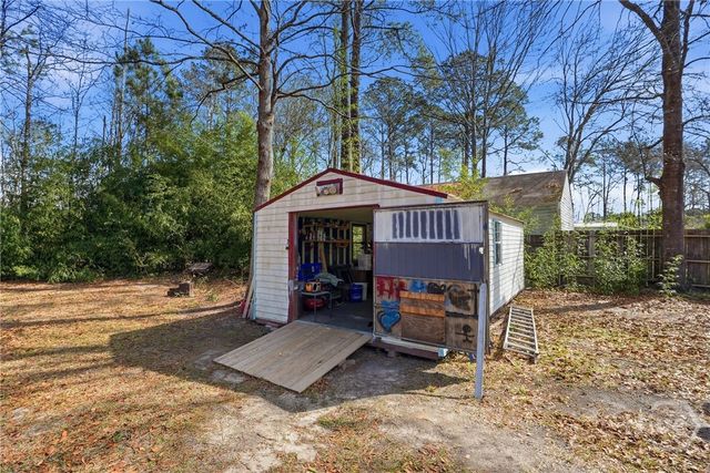 124 Edgewater Drive, Bloomingdale, GA 31302