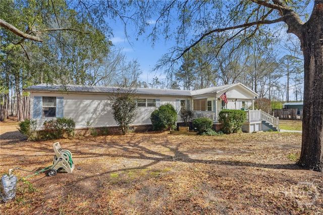 124 Edgewater Drive, Bloomingdale, GA 31302