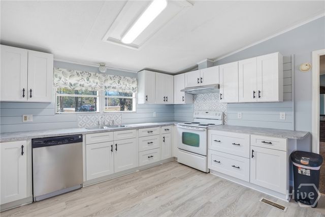 124 Edgewater Drive, Bloomingdale, GA 31302