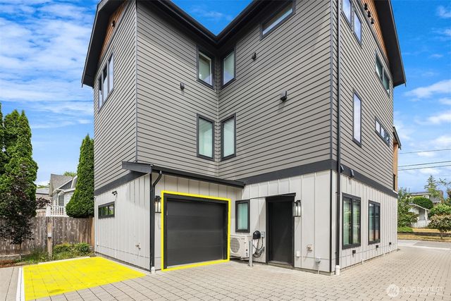 6735 11th Avenue NW, Seattle, WA 98117