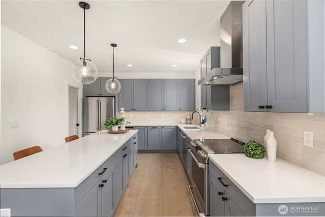 6735 11th Avenue NW, Seattle, WA 98117