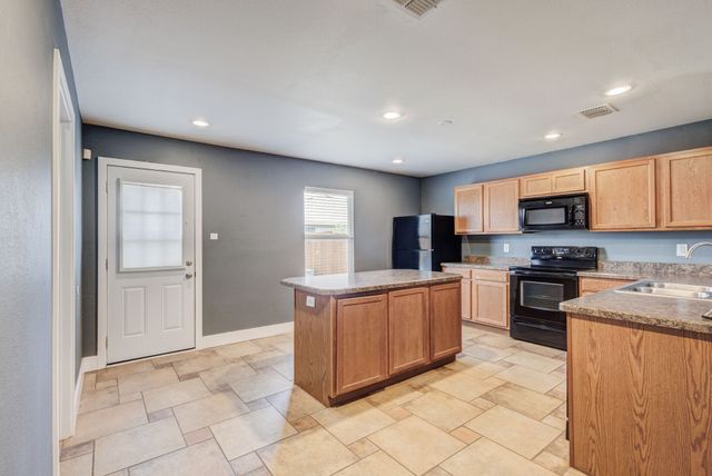 12752 Pricklybranch Drive, Fort Worth, TX 76244
