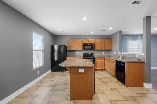 12752 Pricklybranch Drive, Fort Worth, TX 76244