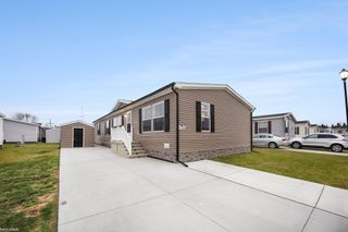 37330 Burrstone Lane, Lenox Twp, MI 48048