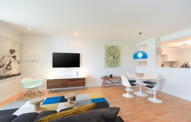 3339 Virginia Street PH22, Miami, FL 33133
