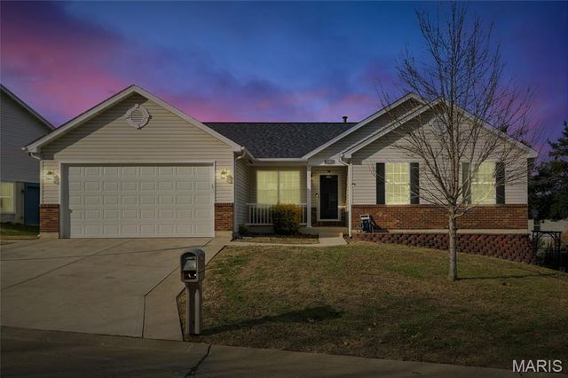 2307 W Ridge Drive, Festus, MO 63028