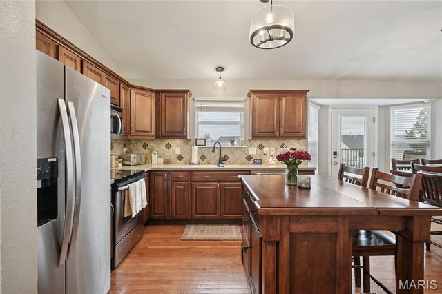 2307 W Ridge Drive, Festus, MO 63028